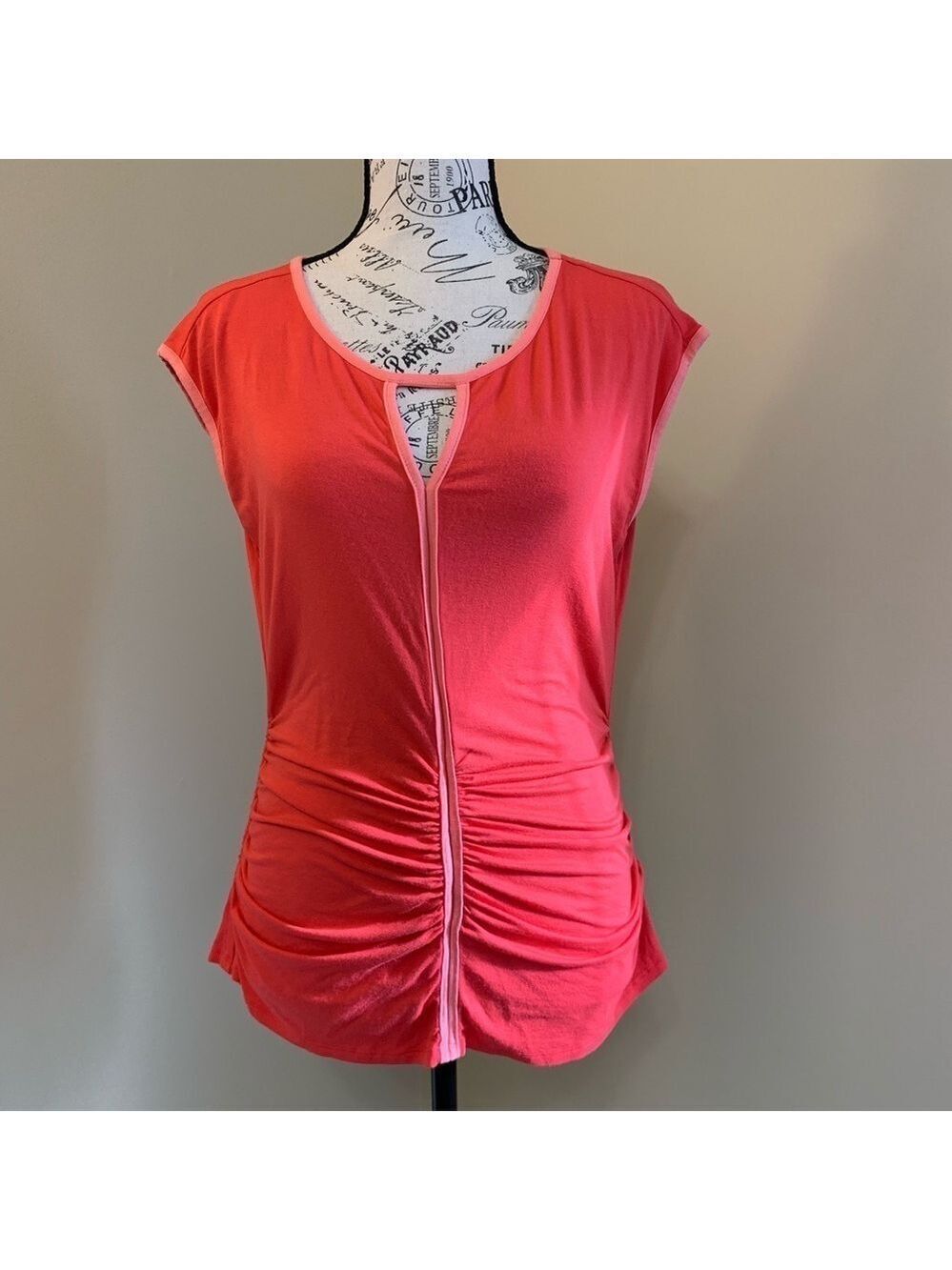 Vince Camuto Keyhole Blouse